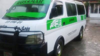 Los traficantes ahora transportan a los indocumentados en microbuses del transporte público en México.