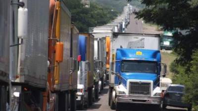 El promedio de velocidad de los camiones de carga es de apenas 17 km/h en las carreteras hondureñas de acuerdo con dirigentes del transporte.