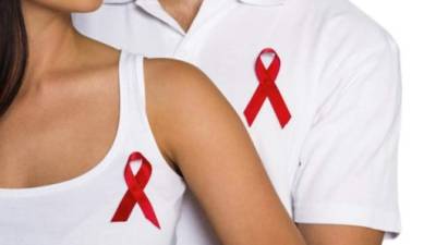 Las parejas deben ser fieles para evitar contagiarse de VIH.