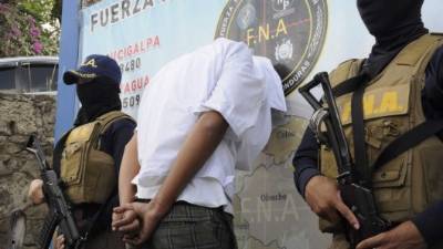 La semana pasada, FNA atrapó un estudiante en Tegucigalpa que se dedicaba a extorsionar negocios y transportistas durante el recreo.