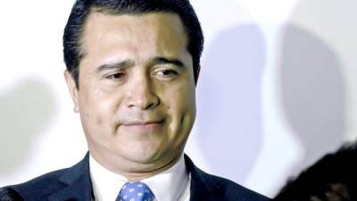 (FILES) In this file photo taken on October 25, 2016 Honduran President Juan Orlando Hernandez's brother, Honduran Deputy Juan Antonio (Tony) Hernandez, prepares to speak to the press upon his arrival at the Toncontin international airport in Tegucigalpa from the United States. - A US court found Honduran president's brother Tony guilty of drug charges on October 18, 2019. (Photo by ORLANDO SIERRA / AFP)