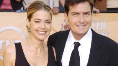 Denise Richards y Charlie Sheen. EFE/Archivo