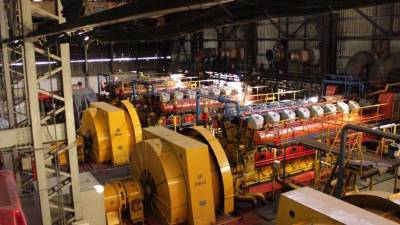 Ya que no hay condiciones para la barcaza, buscan colocar dos motores más en subestación.