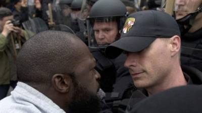 Las autoridades estadounidenses investigarán si existe discriminación contra los afroamericanos por parte de la policía de Baltimore.