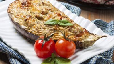 La berenjena es un alimento nutritivo, inclúyala en su dieta.