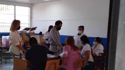 Carlón Ardón, candidato a la alcaldía de Choluteca por la Alianza Patriótica Hondureña, ejerce su voto.