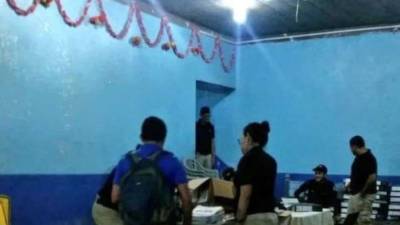 Las autoridades en el momento de la inspección en la alcaldía de Gualcinse en Lempira.