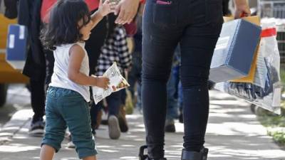 De acuerdo con el último reporte emitido por el Gobierno de Trump, se había reunificado ya a 2,296 de los 2,654 niños que fueron separados de sus padres. EFE/Archivo