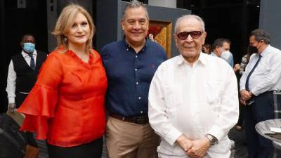 <b><span class=mln_uppercase_mln>María Selman-Housein (CEO), Fernando Gómez y Napoleón Larach</span></b>