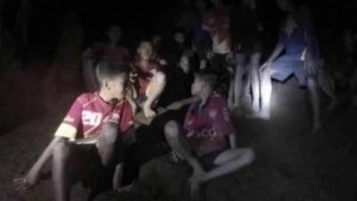 Los doce niños y su entrenador, se internaron en la cueva tailandesa, durante una excursión el sábado 23 de junio.