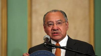 Exdiplomático estadounidense Manuel Rocha enfrentará la justicia estadounidense por espiar para el Gobierno de Cuba.