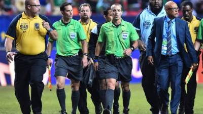 El arbitraje del partido de Panamá ante México fue calificado como insultante y vergonzoso.