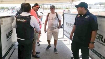 Argimiro Maduro, de 53 años, y nueve familiares intentaron cruzar a Colombia. Foto: EFE/Migración Colombia