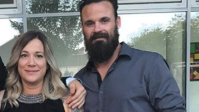 El ex militar estadounidense Airan Berry y su esposa, Melanie./Twitter.