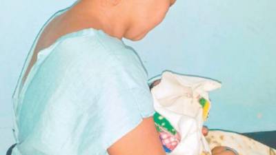 Yeimi Carolina Cruz (de 23 años) es la muchacha que dio a luz a una niña con microcefalia en Danlí, El Paraíso.