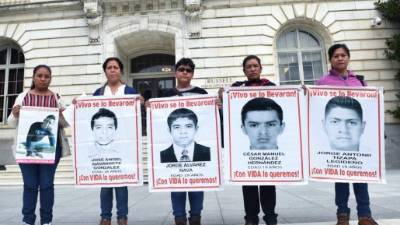 Un grupo de madres de los desaparecidos han realizado una campaña para ser recibidas por el Papa.