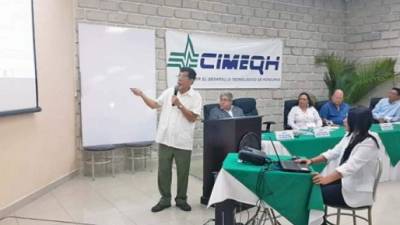 Afiliados del Cimeqh en una capacitación.