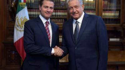El presidente saliente de México Enrique Peña Nieto y el presidente electo, Andrés Manuel López Obrador. Foto: AFP/Archivo
