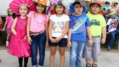 Los pequeños de prekinder se miraban adorables.