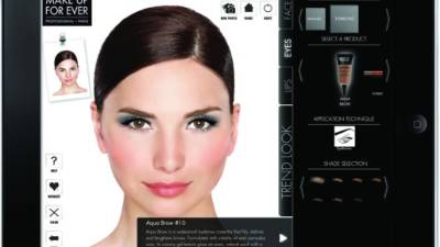 Make up for ever: es la primera aplicación de realidad virtual, puede crear maquillajes y aprender técnicas.