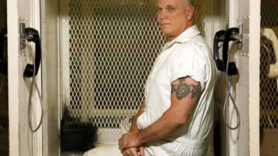 Tras asesinar a sus hijas, Battaglia se tatuó dos rosas en el brazo, para recordarlas.