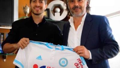 Silva es sexto jugador que sale del Santiago Bernabéu, momento en que era presentado por el club galo.