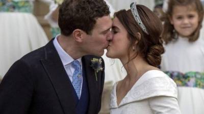 La princesa Eugenia se casó con el empresario Jack Brooksbank en el castillo de Windsor./AFP.