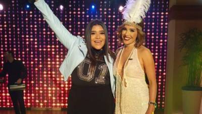 Karlibeth Ortega con Karla Martínez en el programa 'Despierta América'. Fotos: Facebook.