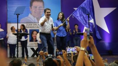 El presidente de Honduras, Juan Orlando Hernández, ganó las elecciones primarias del Partido Nacional. Él va por la reelección.