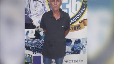 Santos Avigael Paz Rápalo en el momento de ser presentado ante las autoridades.