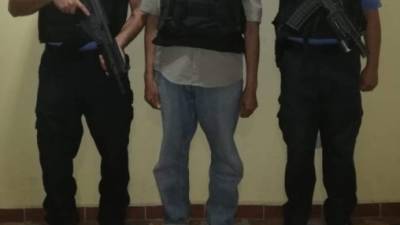 El hombre rescatado por agentes de la Policía Nacional.