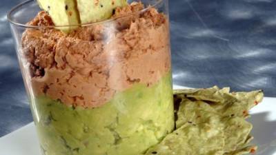 Acompañar con tostadas de maíz o galletas saladas.