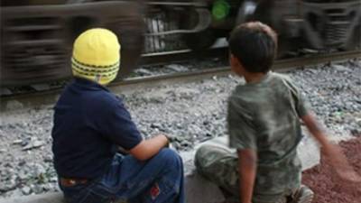 La mayoría de los 370 niños son de Guatemala, Honduras y El Salvador y fueron abandonados por los traficantes de inmigrantes que los estaban trasladando a EUA a través de México. Foto Cortesía Departamento19.hn