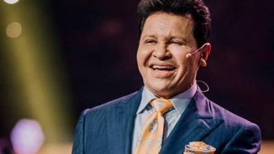 El pastor Guillermo Maldonado se solidarizó con sus compatriotas hondureños.