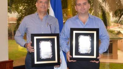 Autoridades de Cargill y Cervecería Hondureña.