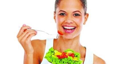 El plato diario debe estar lleno de colores que son los nutrientes para tener una buena salud.