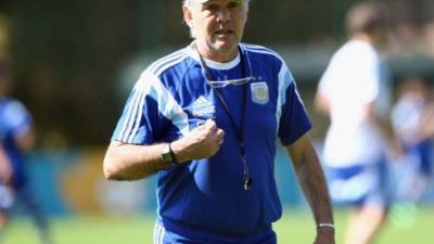 Alejandro Sabella anuncia que abandona la Albiceleste.