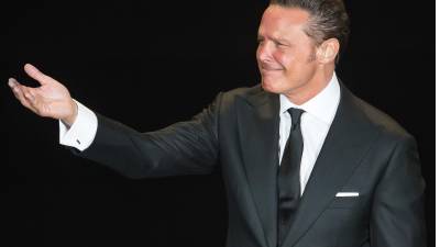 Luis Miguel ha llamado tanto la atención por lucir más delgado y joven.