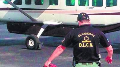 La lujosa avioneta está en tierra chapina.