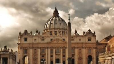 Desde la Santa Sede han negado cualquier relación con el incidente.