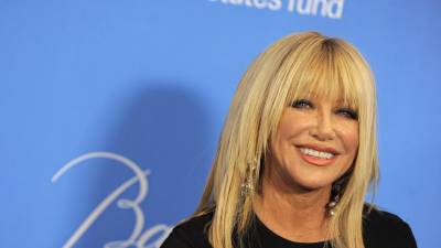 La actriz Suzanne Somers, la rubia protagonista de la exitosa serie de televisión “Three’s Company”, murió a los 76 años víctima de cáncer, informó la revista People.
