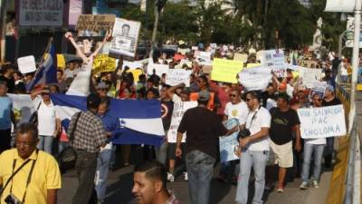 Representantes de oposición y ciudadanos exigieron el esclarecimiento de los actos de corrupción en Honduras.