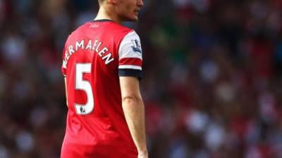 El central alemán Vermaelen se vestirá de azulgrana.