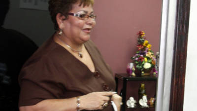 Ada Muñoz desde hace 36 años ha laborado en la alcaldía sampedrana.