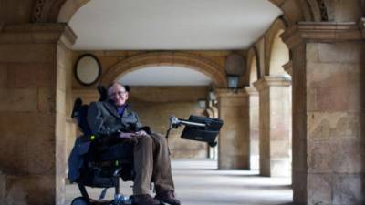 El científico Stephen Hawking falleció a los 76 años en Cambridge.