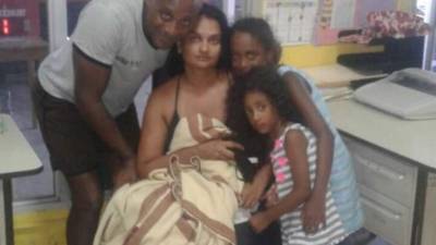 La familia norteamericana resultó ilesa después del incendio del yate.