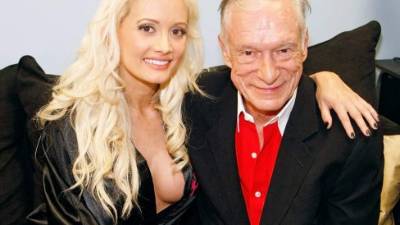 Holly Madison vivió con el empresario de 2001 a 2008.