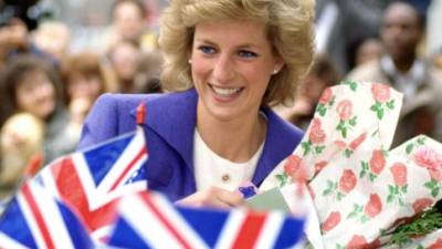 Diana, princesa de Gales, murió en un accidente automovilístico en París, Francia, un 31 de agosto de 1997.