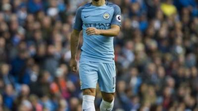 El Kun no pudo marcar la diferencia. FOTO EFE.