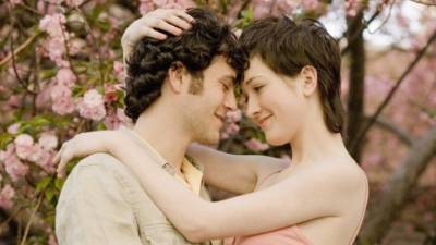 La solidez de una relación depende más de la semejanza en personalidad e intereses en común.